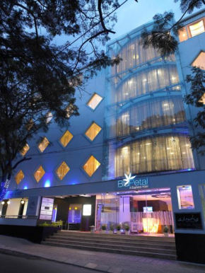  Blu Petal - A Business Hotel  Сампанги Рама Нагар
